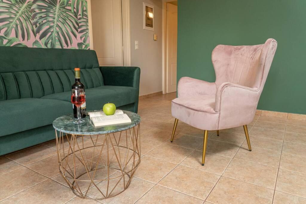 Central & Elegant Suite With Private Garden Argostoli  Ngoại thất bức ảnh