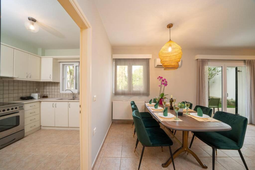 Central & Elegant Suite With Private Garden Argostoli  Ngoại thất bức ảnh