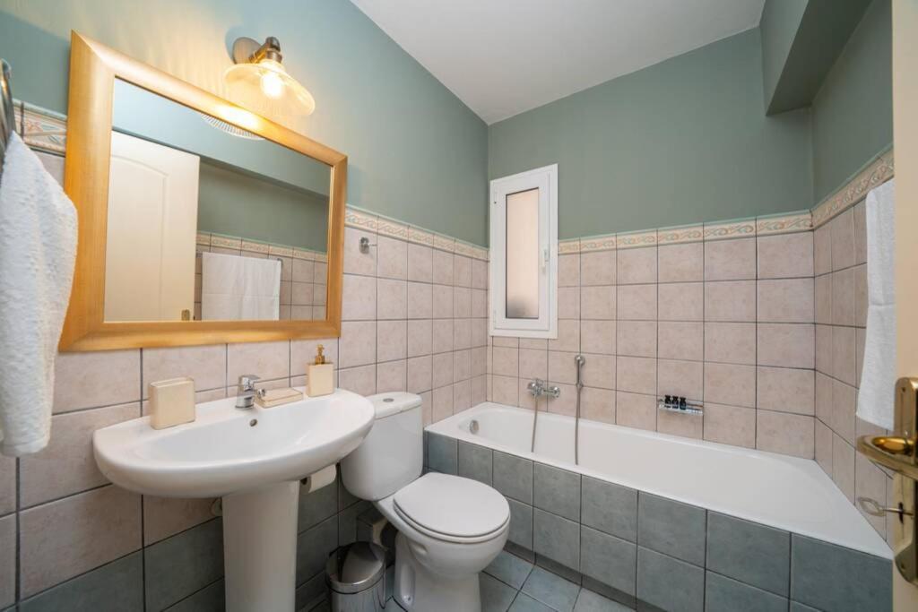 Central & Elegant Suite With Private Garden Argostoli  Ngoại thất bức ảnh